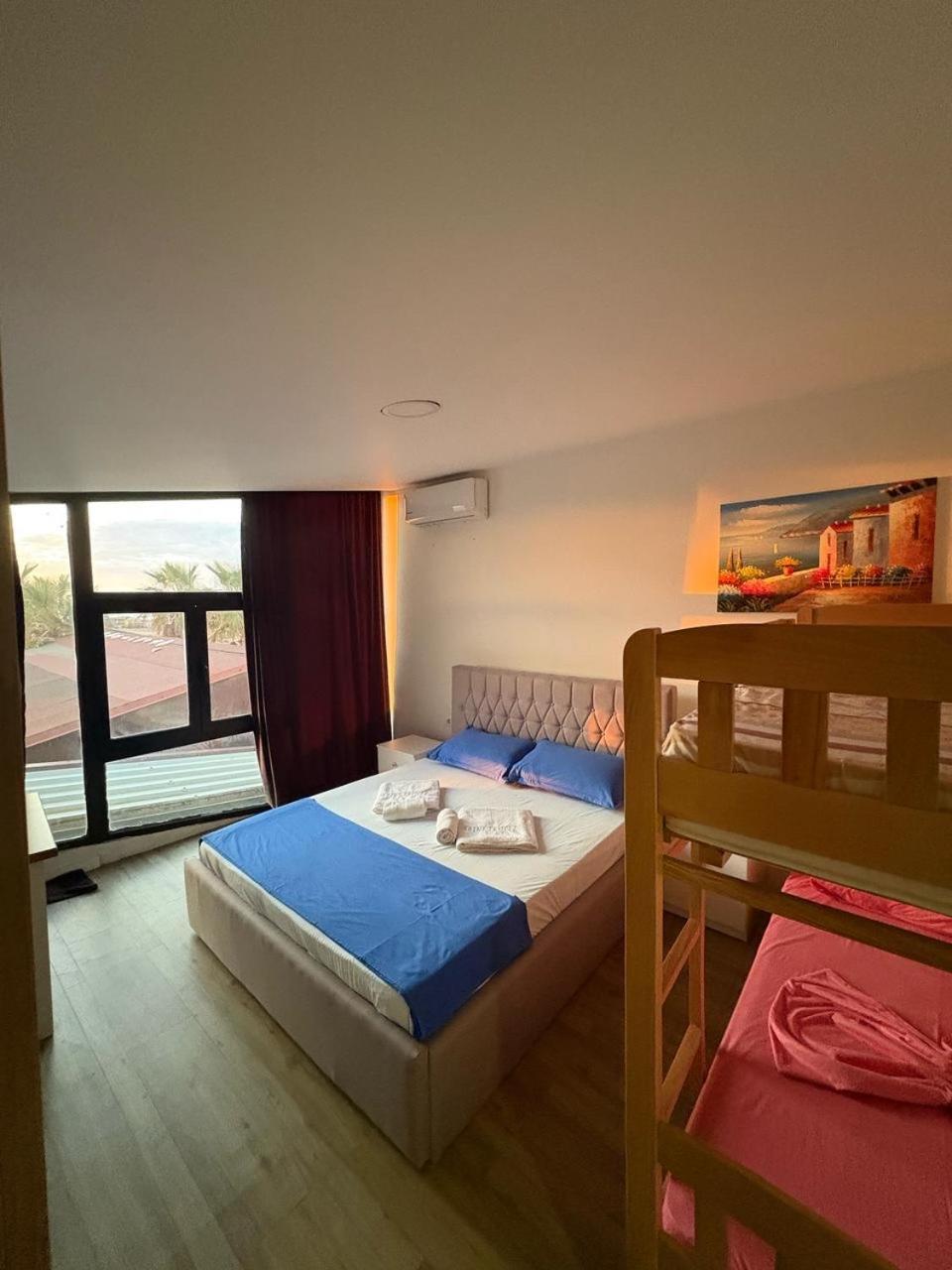 Saint Tropez Durres Hotel Bisht Kamez Bagian luar foto