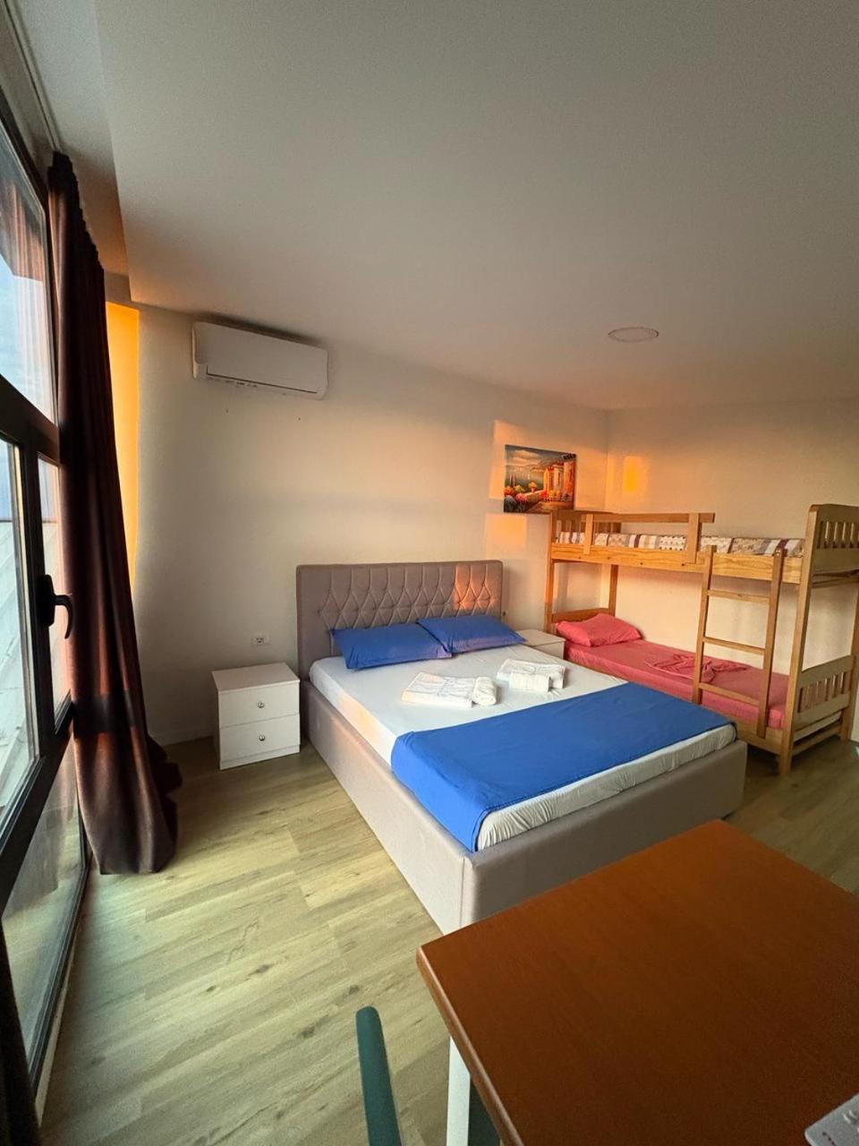 Saint Tropez Durres Hotel Bisht Kamez Bagian luar foto